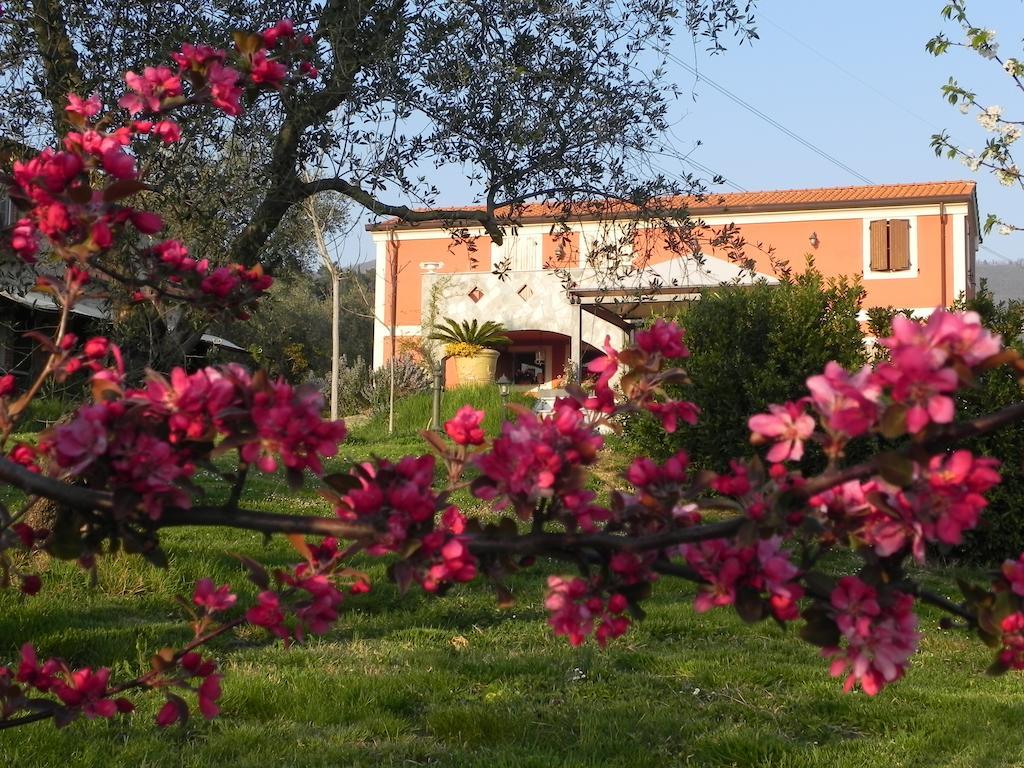 Il Giardino Delle Esperidi Bed & Breakfast Fosdinovo Exterior foto